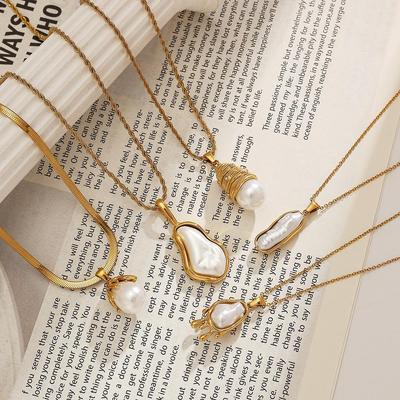 Collar para Mujer Yingtai de Acero Inoxidable con Perla de Imitación y Recubrimiento al Vacío de Oro de 18k