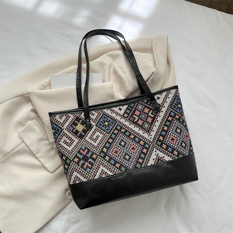 

Fashionable Large Canvas Tote Bag For Everyday Use Chic Color Block Design Perfect For Commuting