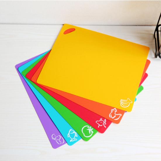 Protiskluzové prkénko bez BPA Flexibilní skládací podložka na krájení Závěsný otvor na krájení Maso Zelenina Tenké prkénko na krájení