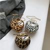 2025 Damen Mode Abend-Clutch Tasche Herzform Acryl Leopardenmuster Luxus Handtasche Umhängetasche Damen Handgelenktasche