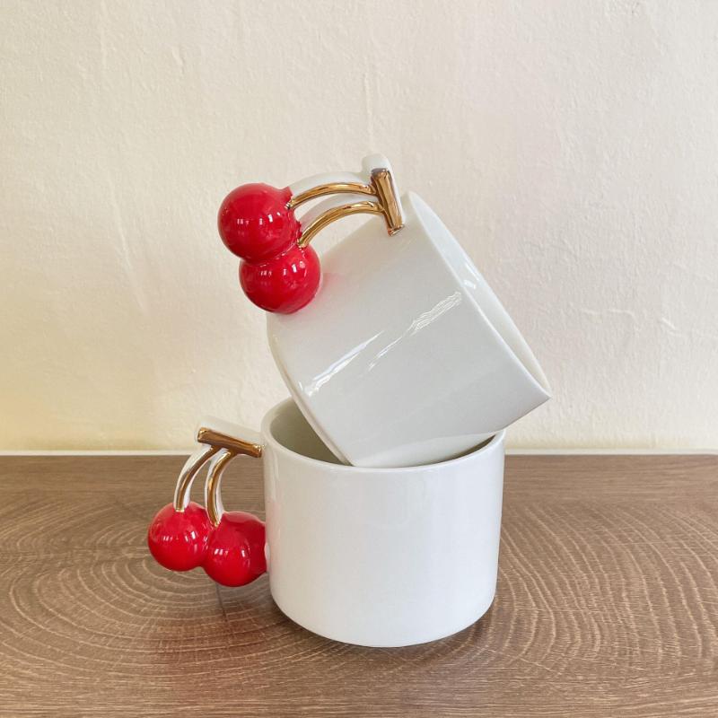 Ceramiczny Kubek z Ręcznie Malowanymi Wiśniami 3D Wysoka Estetyka Kreatywny Kubek Domowy Premium Lekki Luksusowy Kubek na Wodę Prezent