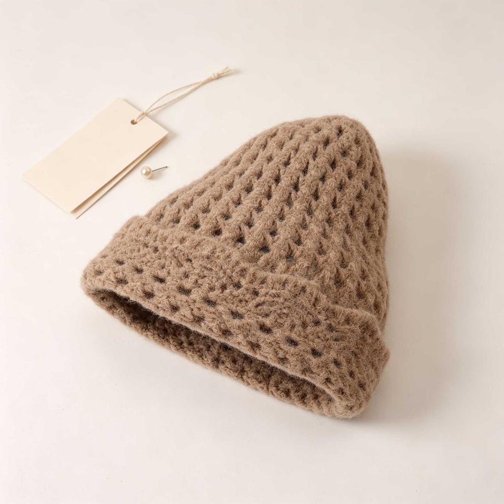 Winter warm knitted hat simple versatile wool hat ear care skin-friendly cold hat daily commuter hat women's
