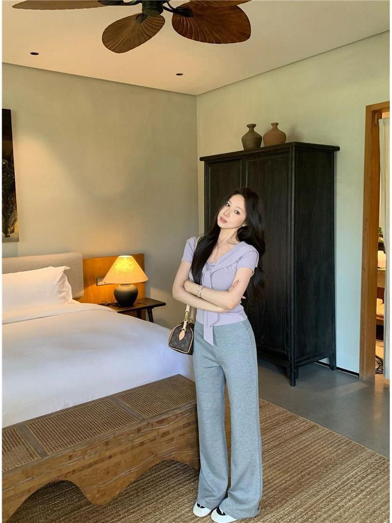 Summer 2025 Chic Square Neck Tie-Waist Tee: Slimming Short Sleeve Women's Top