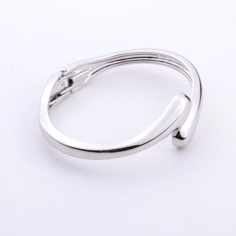 Women's Smooth Adjustable Alloy Open Bracelet - Colorfast Electroplated Design