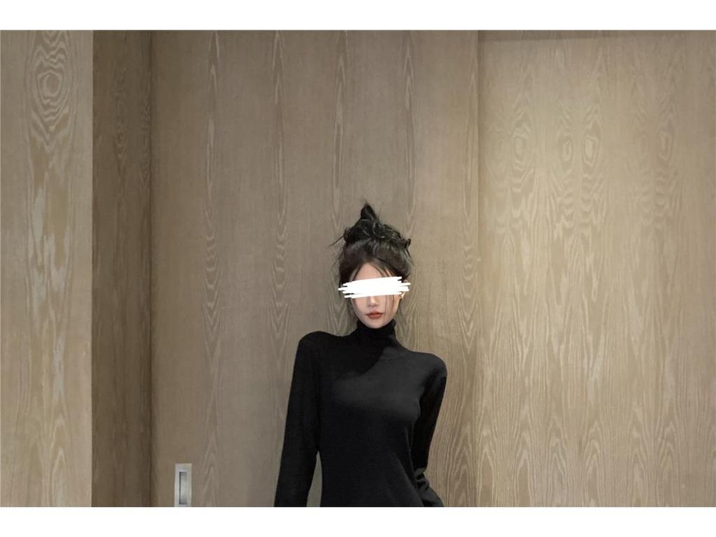 Women's French Style High-Neck Slim-Fit Dress: Mid-Length Hip-Wrap Skirt Design