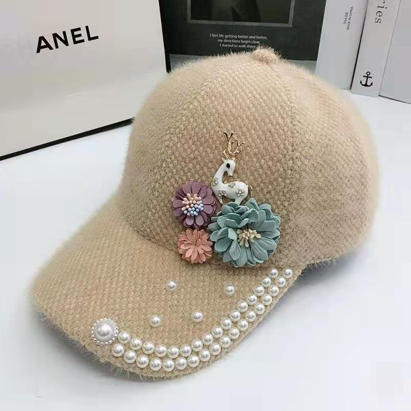 

2024 Новые осенние и зимние шапки ручной работы с аппликацией для женщин, плюшевые теплые жемчужные женские бейсболки 56-58cm