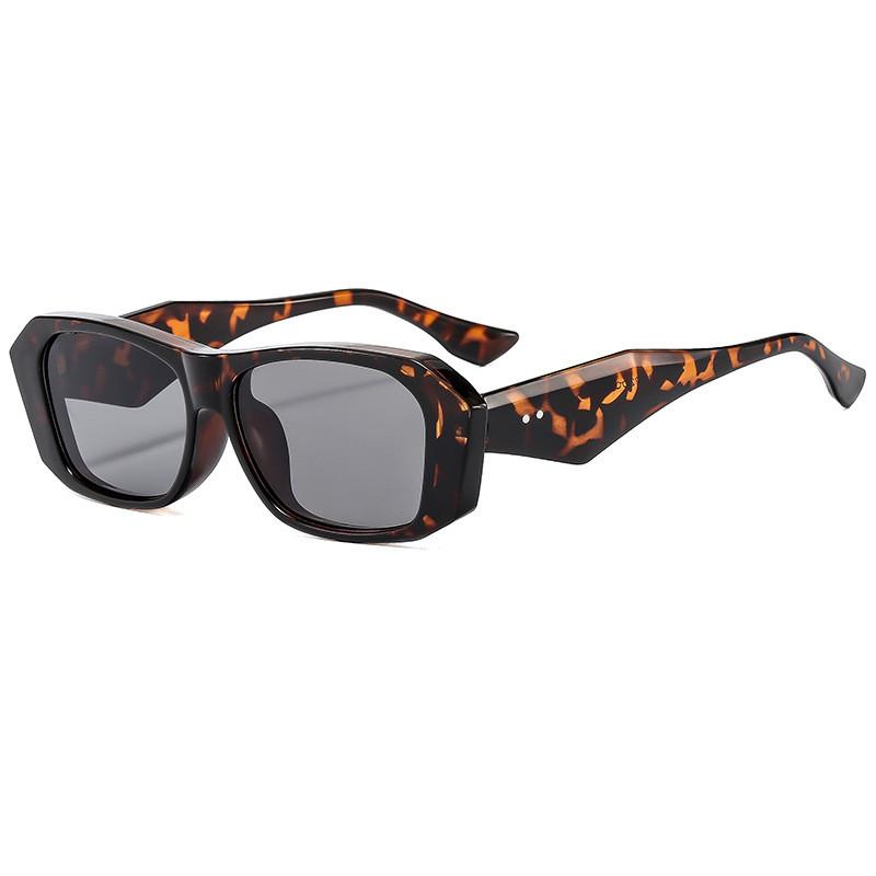 Black Frame Rectangular Sunglasses With Uv400 Protection For Outdoor Activities And Fashion Style