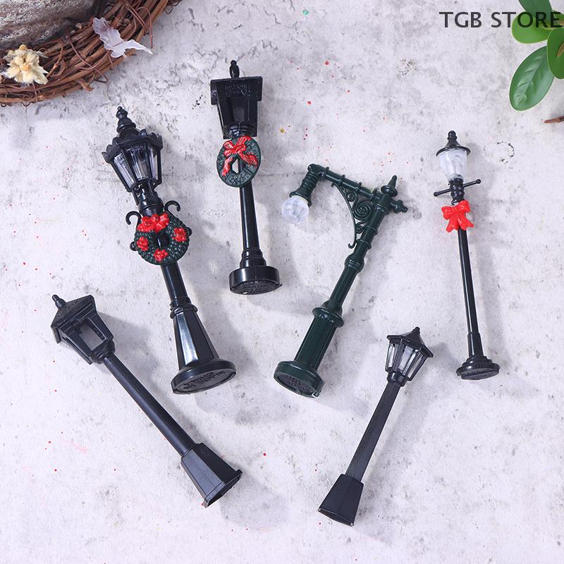 2/12Pcs Mini Christmas Street Lights Model Garden Street Lights Dollhouse Simulation Miniatures Lights Ornaments Home Decor