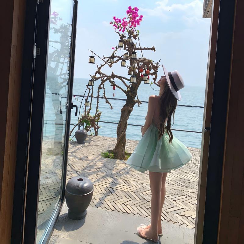 French Vacation Island Collar Lazy Atmosphere Tutu Skirt Sexy Backless Suspender Short Skirt Zixia
