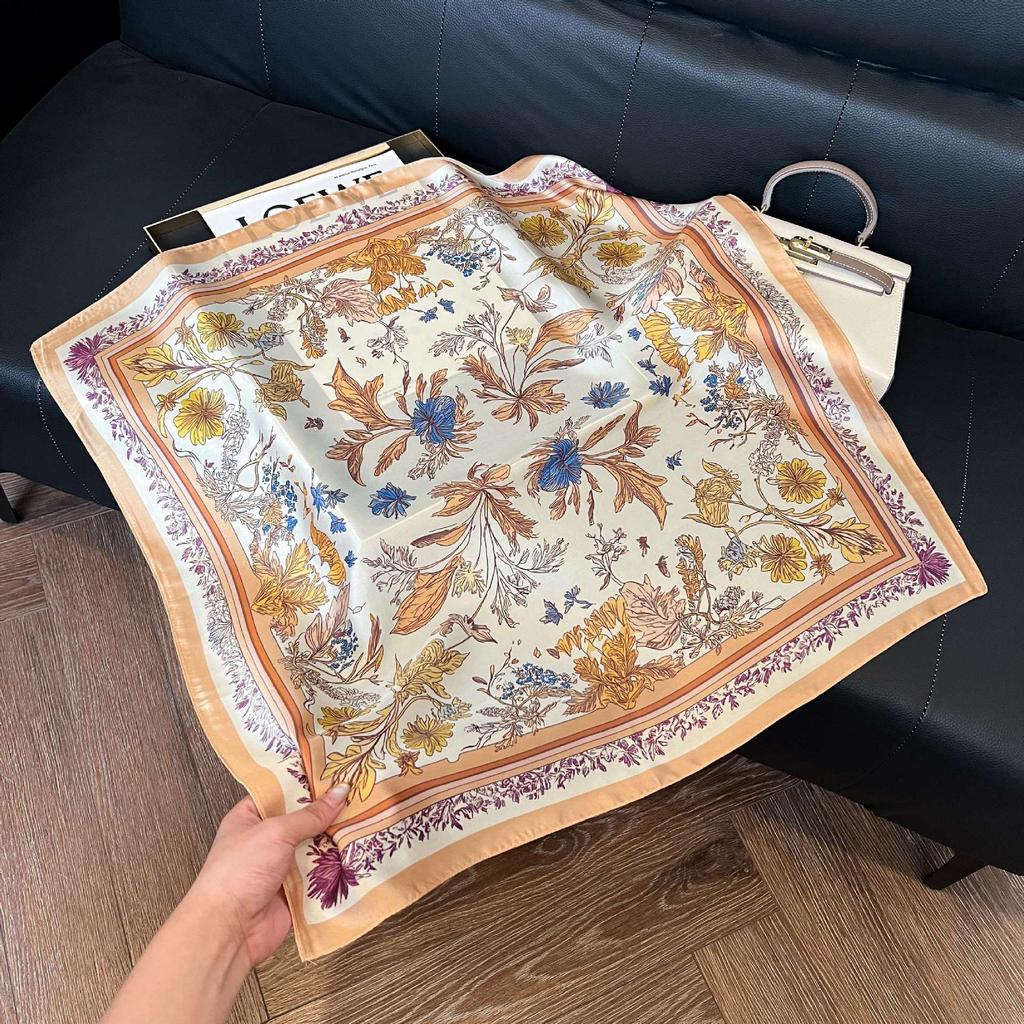 Simulated silk women's small square scarf, Korean cashew nut leopard print small silk scarf, headscarf, four-season scarf, professional scarf.