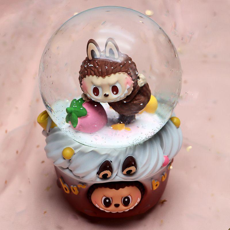 

Музыкальная шкатулка Лабубу с хрустальным шаром, Светящаяся самовращающаяся музыкальная шкатулка, Настольное украшение, Детский подарок на день рождения original packaging