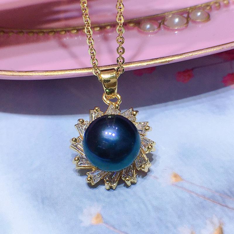 Korean 9mm Freshwater Pearl Pendant: Elegant, Simple, Versatile Jewelry for Women with a Unique Niche Design.
