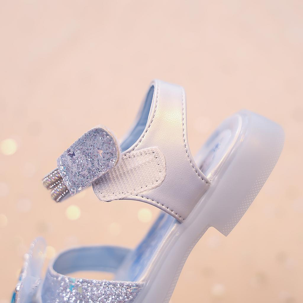 Dětské třpytivé princeznovské boty pro dívky 2025 Léto Protiskluzové sandály s krytou špičkou pro batolata s lesklou mašlí na narozeninovou oslavu Glitter