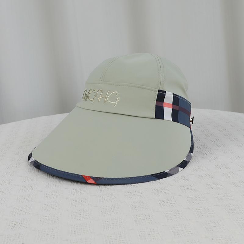 Cappello da sole estivo a tesa larga da donna, cappello da sole a quadri alla moda e versatile, cappello da sole per il tempo libero all'aperto e i viaggi