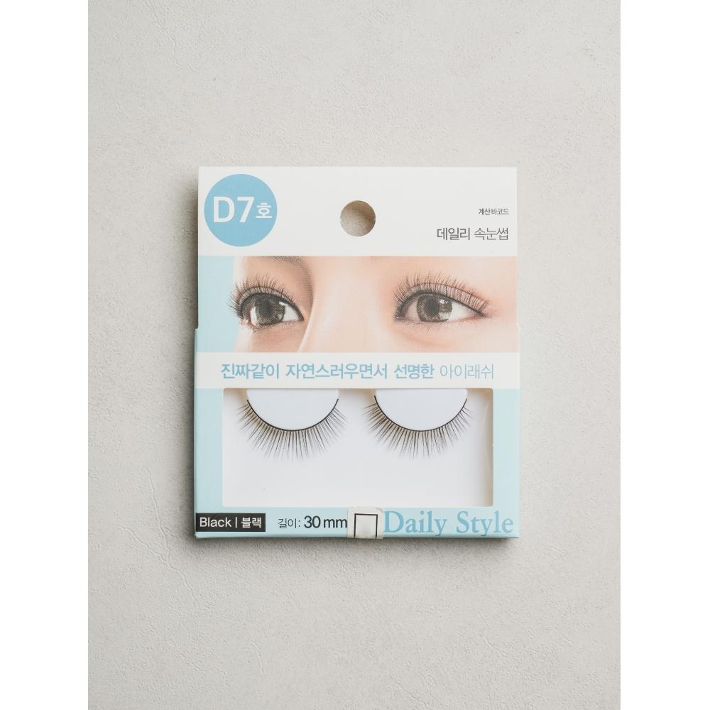 Daiso Daily Lashes D7