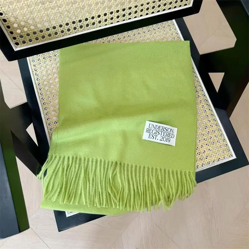 Lilla er veldig bra for å matche det nye ensfargede imiterte kashmirskjerfet høst og vinter fra Dongdaemun, Sør-Korea