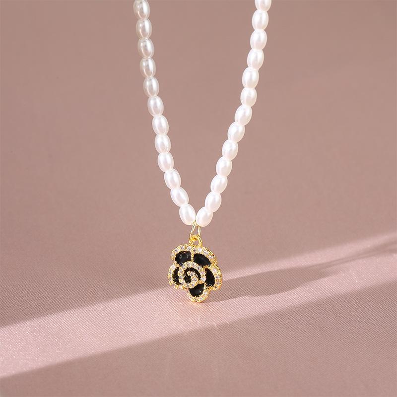 Design Full Diamond Camellia Necklace Women'S Light Luxury Versatile Style Pearl Chain Accessories