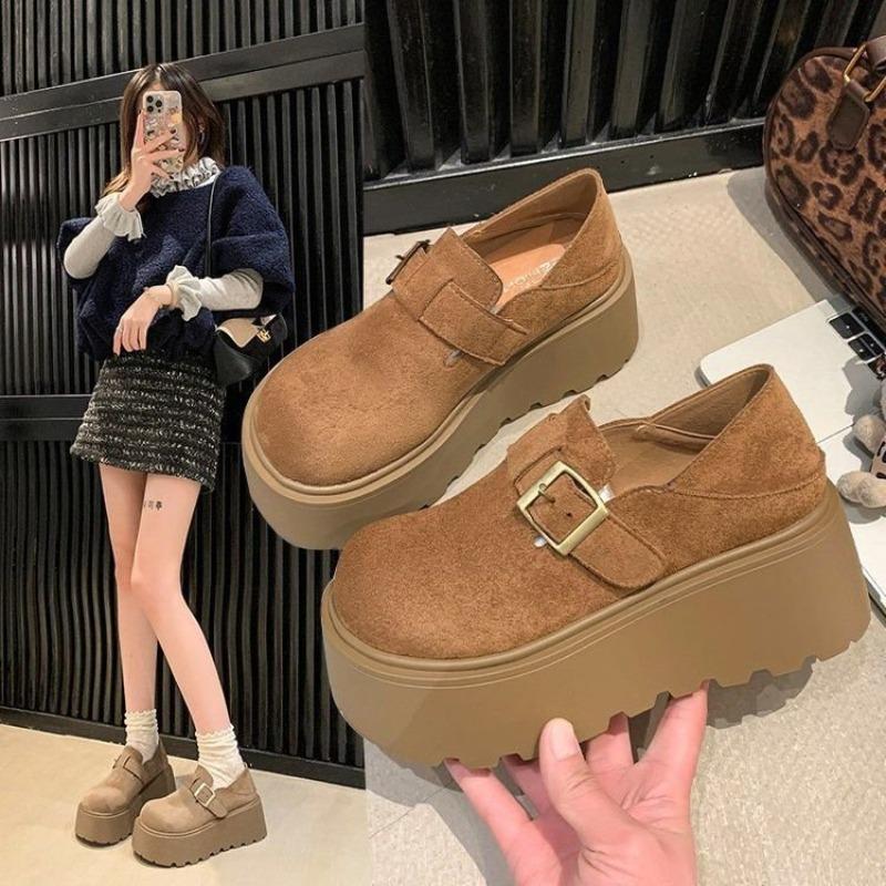 Retro Thick-soled All-inclusive Women's New Autumn Models, Small People Gain Height and Pedal Loafers.