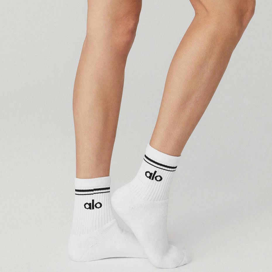 Alo Yoga Unisexové bavlnené športové ponožky strednej dĺžky - 80% bavlna, módne, celoročné použitie.