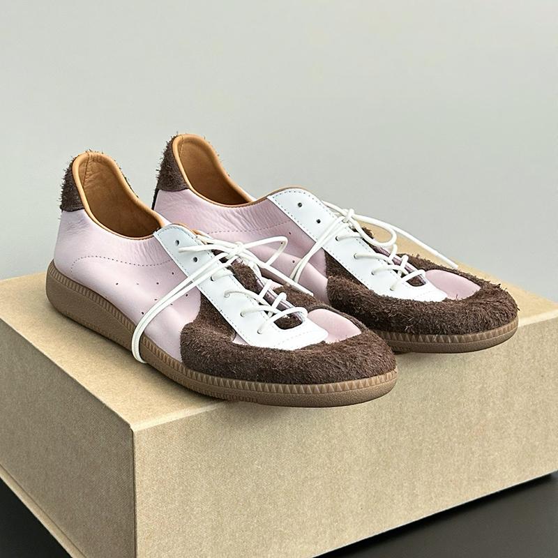 

Винтажная Натуральная кожаРучная работаОбувьЖенские Немецкие кроссовкиМужские Повседневные кроссовкиМягкая замшаУдобные балеткиЖенская обувь Дизайнерская 45