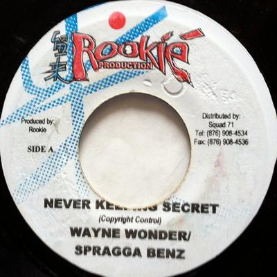 7inch Record WAYNE WONDER / SPRAGGA BENZ - Never Keeping Secret NONE Rookie Producti Jamaica Reggae, Ska & Dub Used