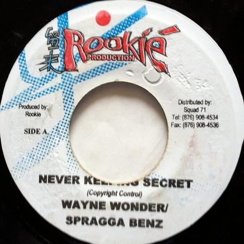 

7inch Record WAYNE WONDER / SPRAGGA BENZ - Never Keeping Secret NONE Rookie Producti Jamaica Reggae, Ska & Dub Used