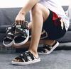 Sandales tendance pour hommes, chaussures classiques d'été à motif graffiti, pantoufles souples, chaussures de marche confortables, tongs décontractées pour l'extérieur