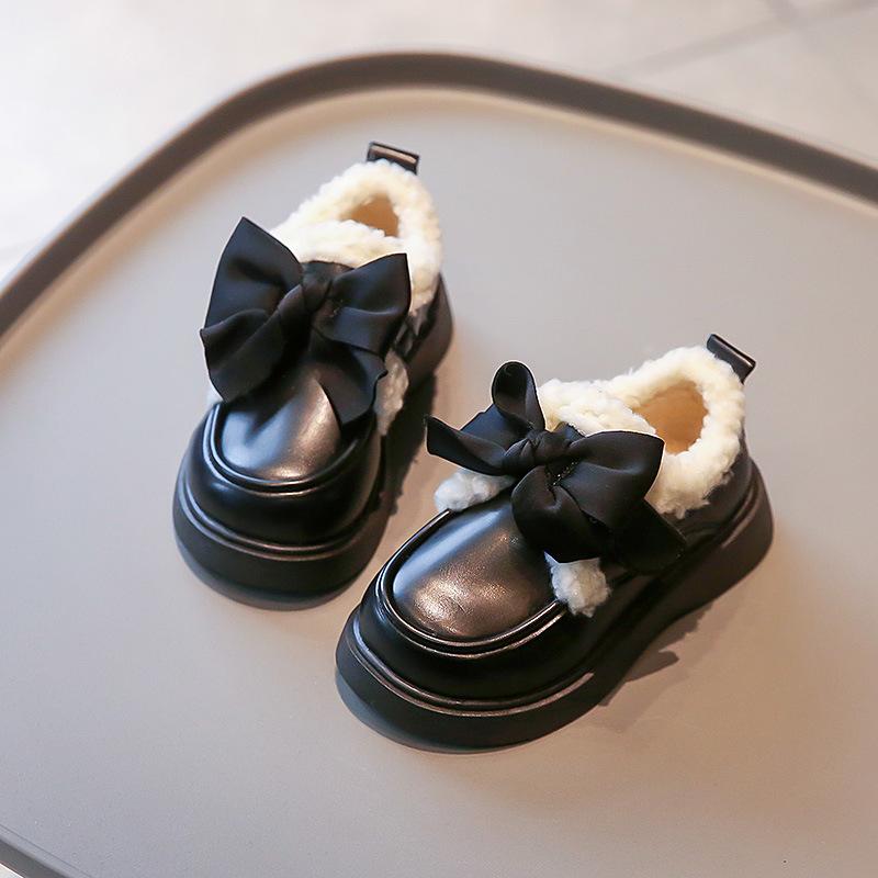 Девочки бархатные кожаные туфли 2025 зима новые мягкая подошва детские теплые туфли девочки бант принцесса хлопковые туфли тренд 23-25 yards, 3 pairs in one hand чёрный