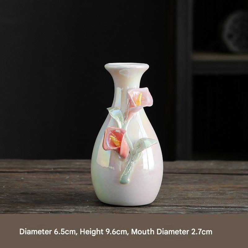 Hand-sculpted flower ceramic vase, ceramic hand-sculpted flower vase, desktop dried flower arrangement decoration