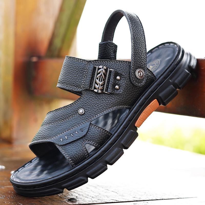 2025 summer new men's sandals middle-aged and elderly shoes wear dad shoes dual-purpose cool slippers