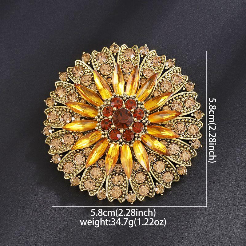 

Оригинальная ретро брошь Подсолнух Сплав Одежда для женщин Декоративная корсажная брошь Инкрустированная стразами Фиксированная булавка Аксессуары Overlord Sunflower