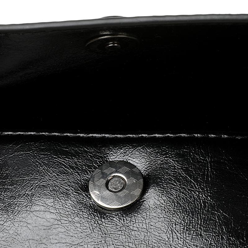 Vintage Leather Crossbody Bag for Women Mini Shell Shape Small Shoulder Bag UP Leather Crossbody Bag, Suitable for Daily Use and Shopping