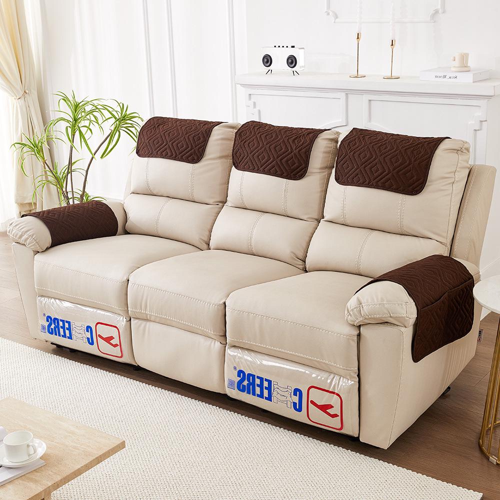 Dreiteilige Sofagarnitur: Armlehnenbezug, Kopfstützenkissenbezug & Armlehnenbezug mit Taschen