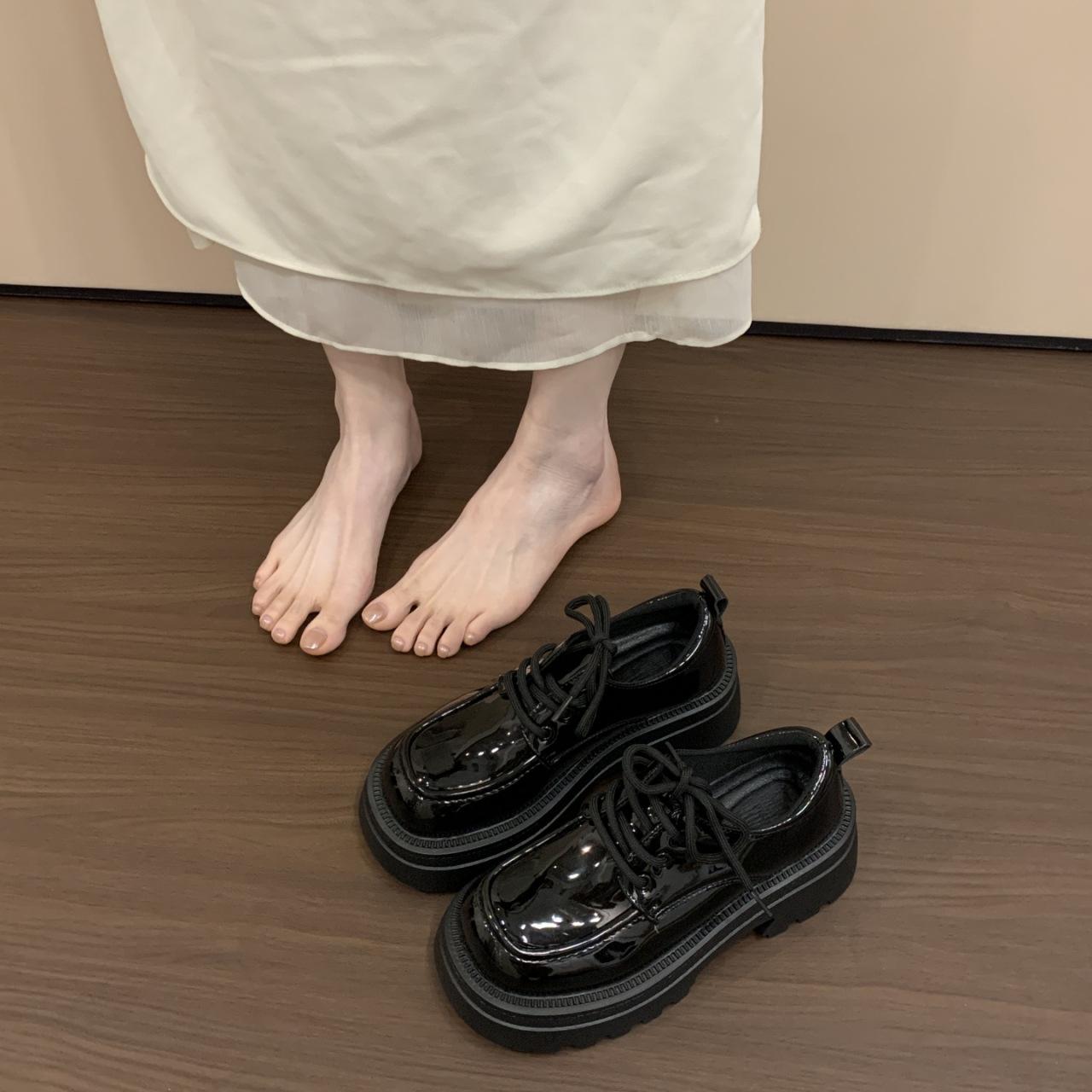 

Платформа британский стиль jk маленькие кожаные туфли женские 2025 новые осенние универсальные лоферы Мэри Джейн увеличивающие рост черные одинарные туфли 35