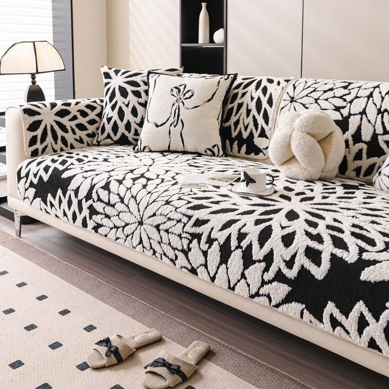 Warm And Thick Sofa Cover Cloth Anti Slip Cushion Sofa Cover Comfortable And Skin Friendly Autumn And Winter New Collection