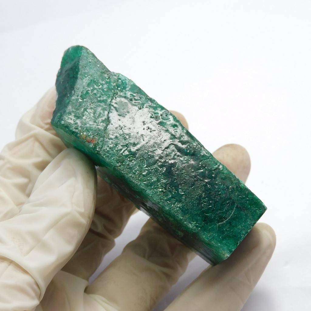 Natural Green Emerald Loose Gemstone Dyed Rough Uncut 499.95 Ct for Lapidary and Gem Collections