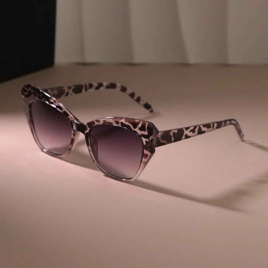 Classic Cat Eye Sunglasses Women Men Fashion Sun Glasses Female Male Designer Mirror Casual Travel Shades