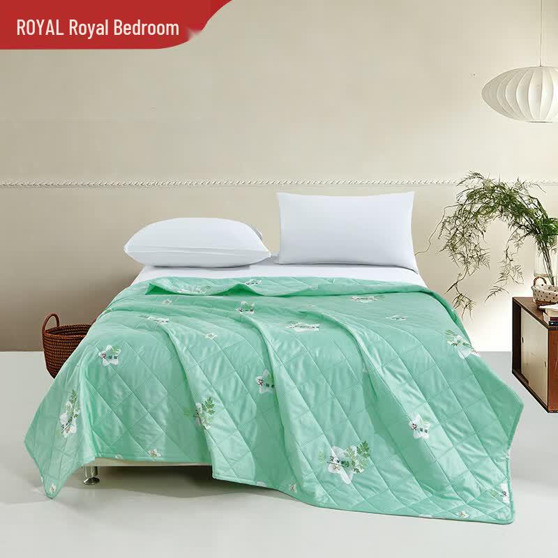 Royal Bedroom Artemisia Skin-Friendly Quilt