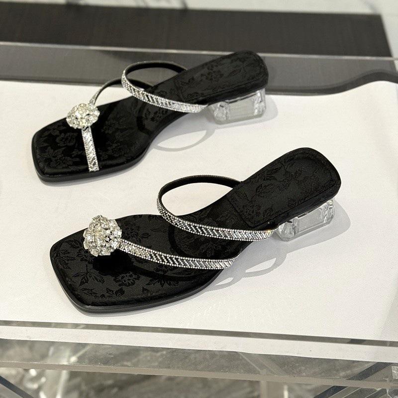 Versatile shoes new Chinese heel slippers thick heel feet new rhinestone outer wear sandals 2025 Internet celebrity jacket toes summer women
