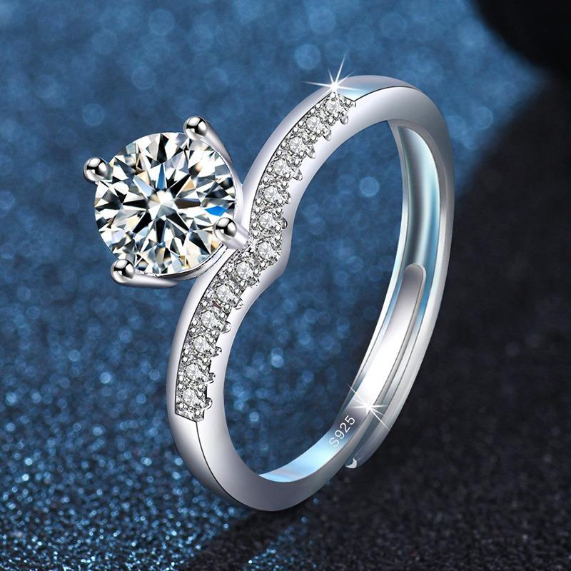Heart-shaped Jewelry Women's Finger Ring, Elegant Wedding Ring with Six Claws and Simple Heart Design, Women's Engagement Ring Accessory