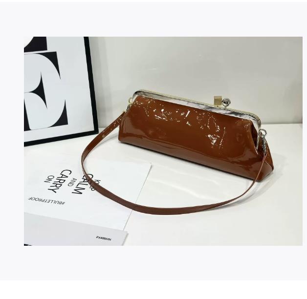 Women's Luxury Top Handle Underarm Bag  Fashionable Designer Shoulder Handbags Crossbody Bag Evening Clutch