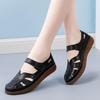 Sandals women's spring and summer comfortable soft sole soft surface mother shoes 2025 non-slip flat bottom breathable hollow bag head hole shoes