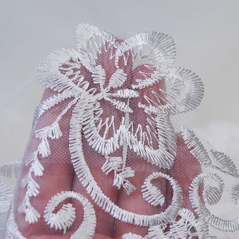 Womens Short Fingertip Length 1 Tier Lace Edge Wedding Bridal Veil Bride Tulle Hair Accessories Without Metal Comb
