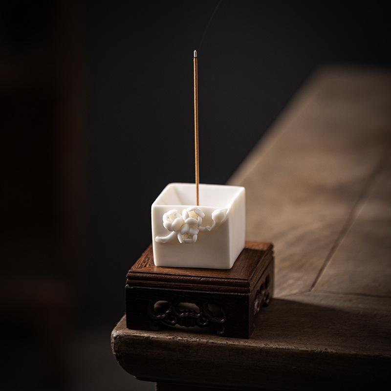 Creative Handmade Pinched Plum Blossom Line Incense Burner Tea Table White Porcelain Incense Table Incense Seat Vertical Incense Insert Small Ornament