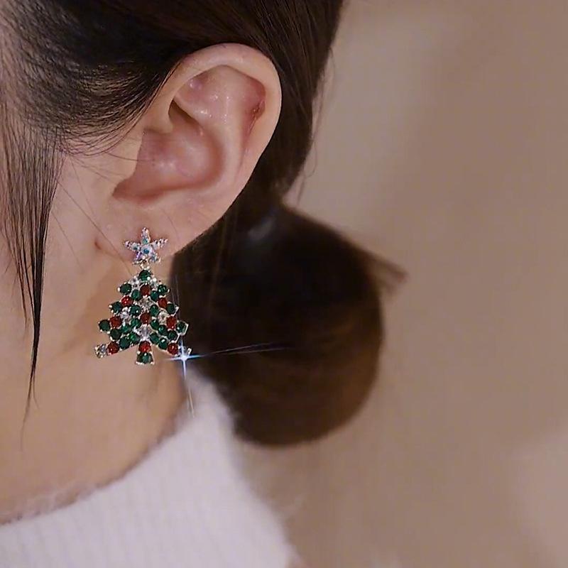 New Trendy Rhinestone Christmas Tree Earrings for Women Exquisite Zircon Xmas Tree Drop Earring Girls New Year Festival Jewelry