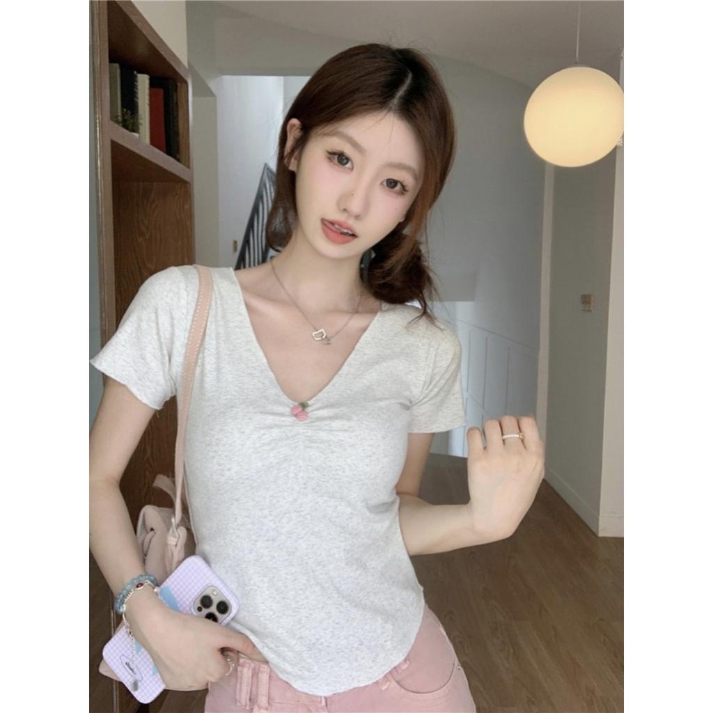 No price reduction #Chic V-neck short-sleeved T-shirt women's summer Korean version versatile slim-fitting short top