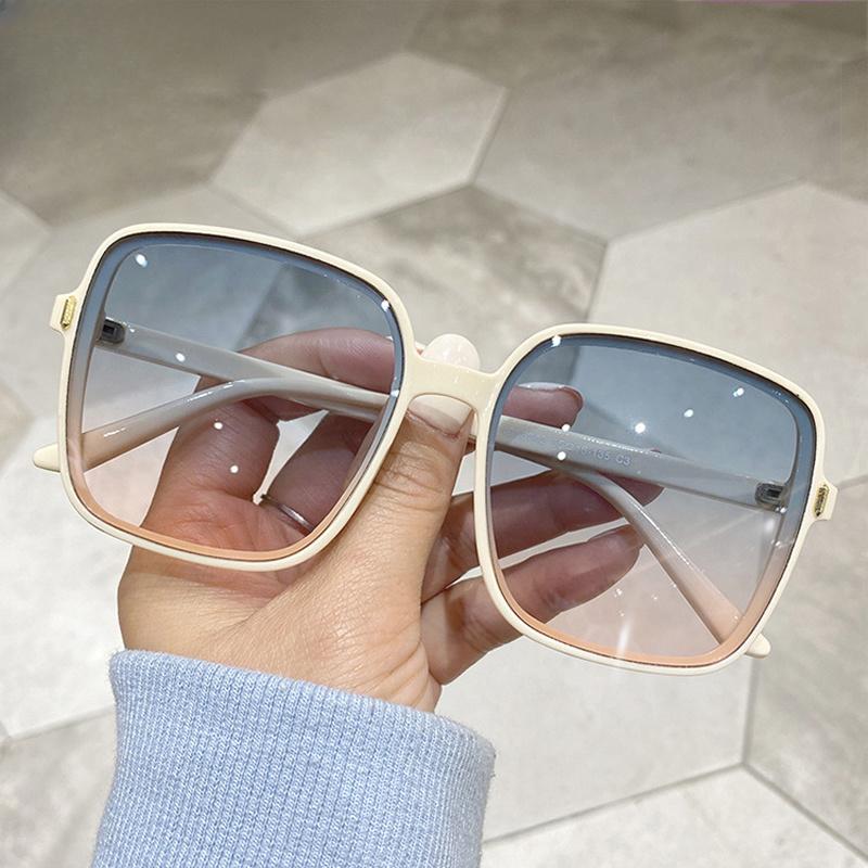Square Sunglasses Woman Retro Vintage Gradient Sun Glasses Female Clear Lens Black White Oculos De Sol Glasses Women