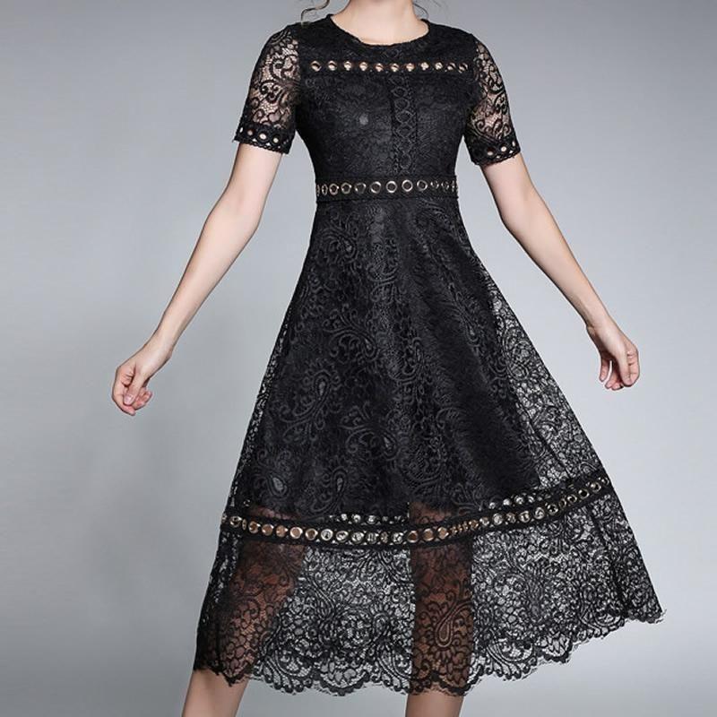 Abito da Cocktail da Donna in Pizzo Floreale Sweetheart Aderente e Svasato per Eleganti Serate