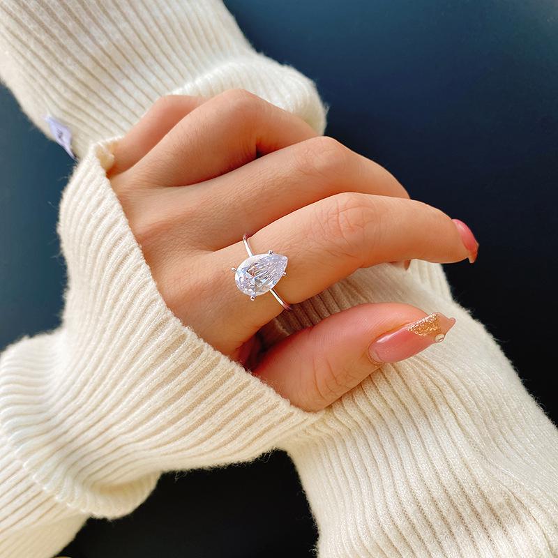 S925 Sterling Silver Teardrop 3 Carat Simulated Diamond Luxury Ring for Women - Elegant Wedding and Celebrity Style