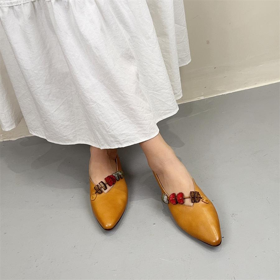 Johnature Flower Retro Pointed Toe Shallow Flat Shoes Ethnic Style Genuine Leather Women's Shoes